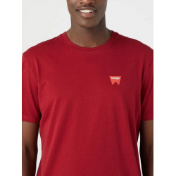 Pánské tričko Wrangler W70MD3XRO Sign Off Tee In Rhubarb Red